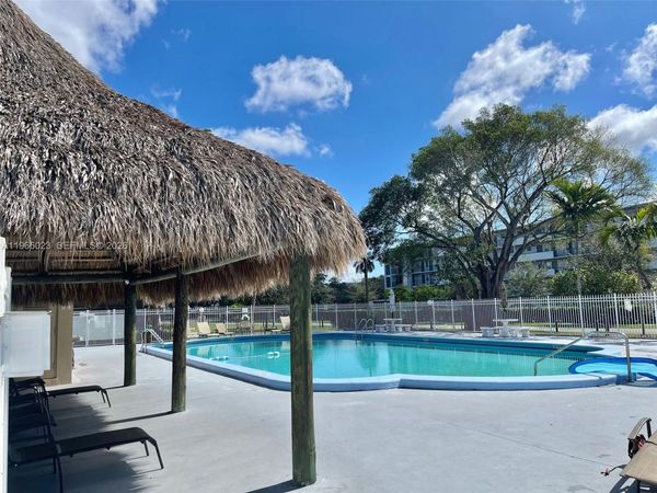 4700 Washington St , Unit 507, Hollywood, FL 33021