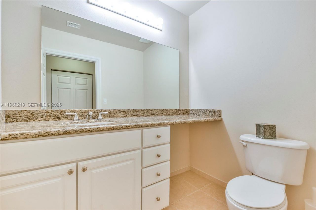 3001 NE 185th St , Unit 103, Aventura, FL 33180 Photo