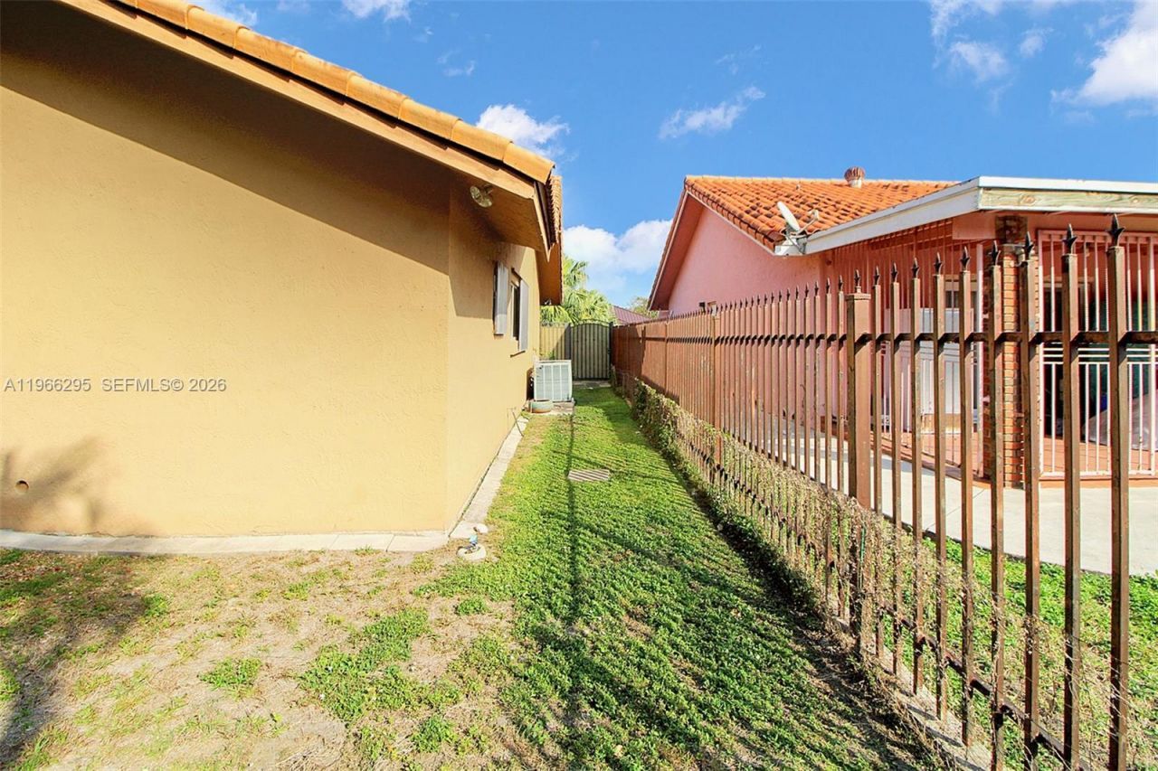 3420 SW 111th Ave, Miami, FL 33165 Photo