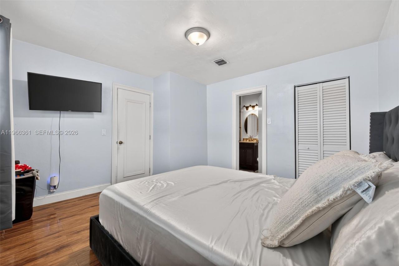 7751 NW 32nd St, Davie, FL 33024 Photo