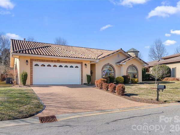 19 Pacifico Drive, Asheville, NC 28806