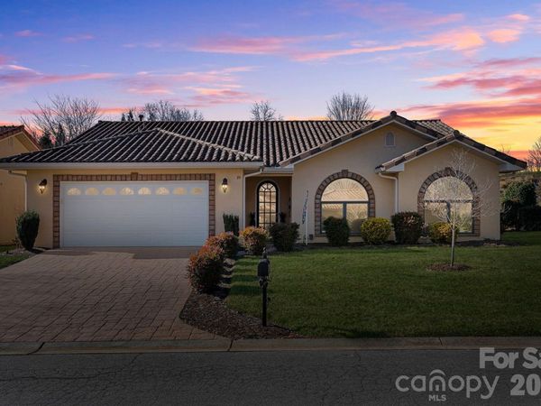 19 Pacifico Drive, Asheville, NC 28806