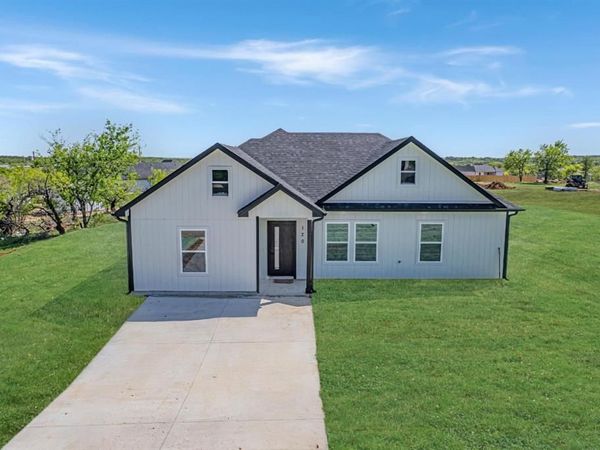 120 Brookview Drive, Bridgeport, TX 76426