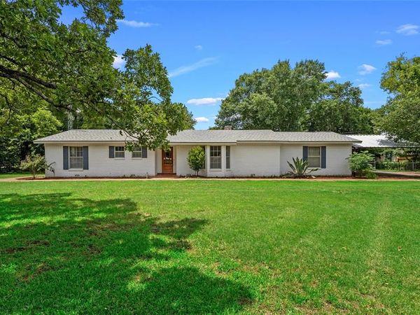 7483 Gholson Road, Waco, TX 76705