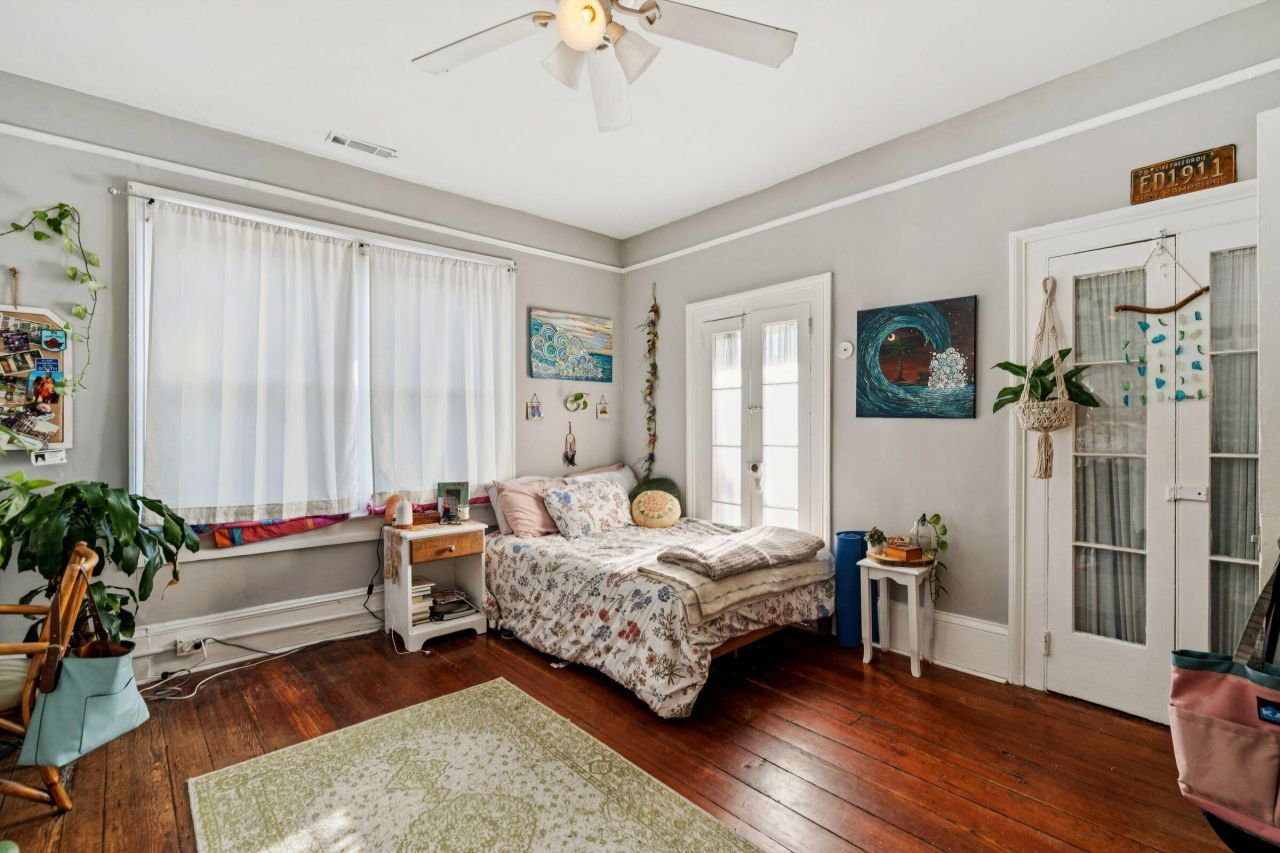 208 Calhoun Street Photo 44