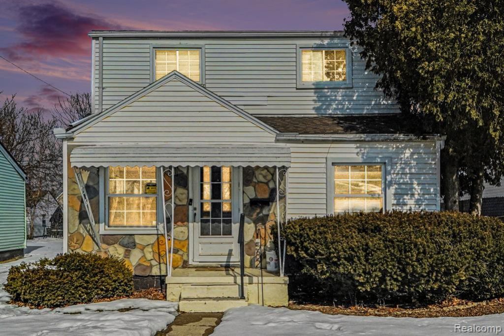 582 Nevada Avenue, Pontiac, MI 48341 Main Photo