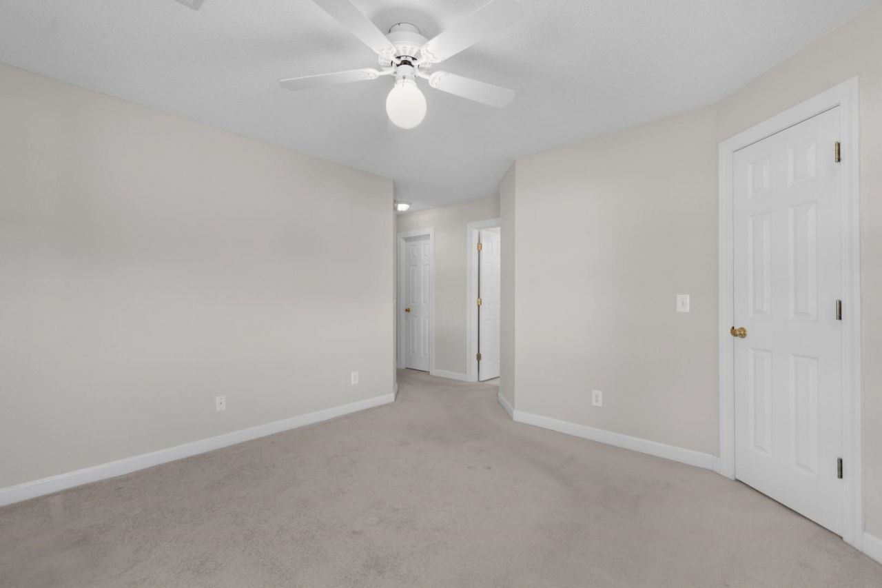 4300 Lotus Ct. Photo 14