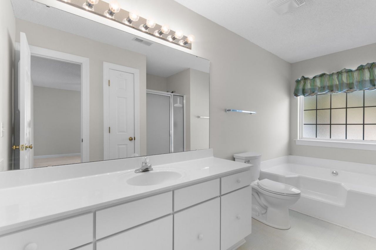 4300 Lotus Ct. Photo 15