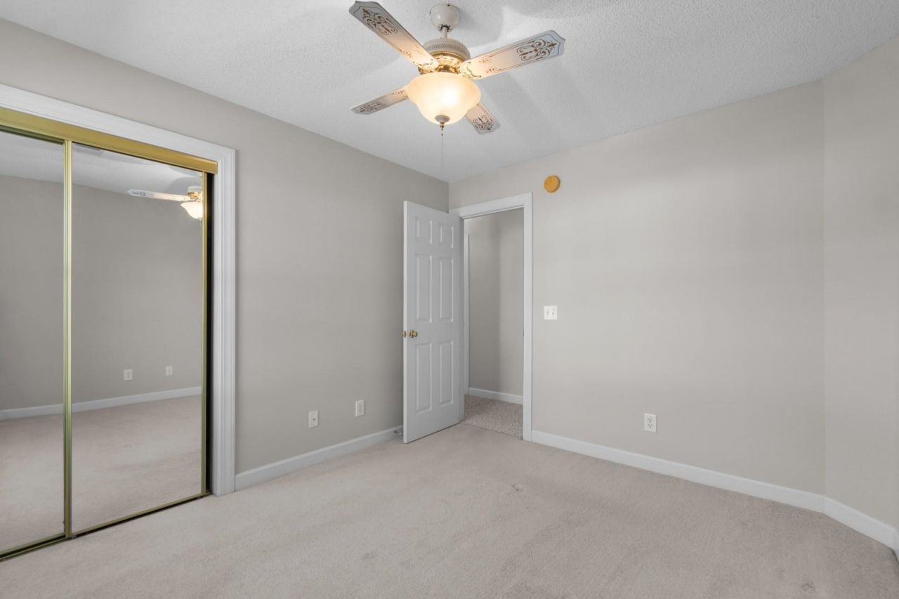 4300 Lotus Ct. Photo 21