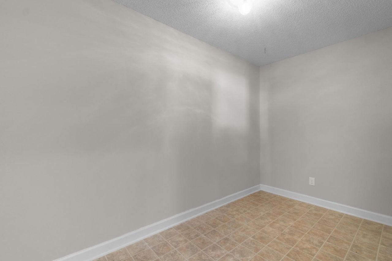 4300 Lotus Ct. Photo 22