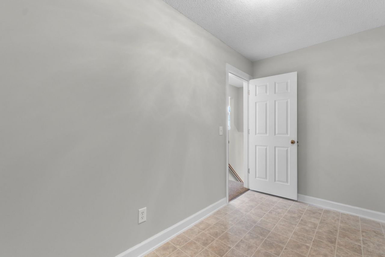 4300 Lotus Ct. Photo 23