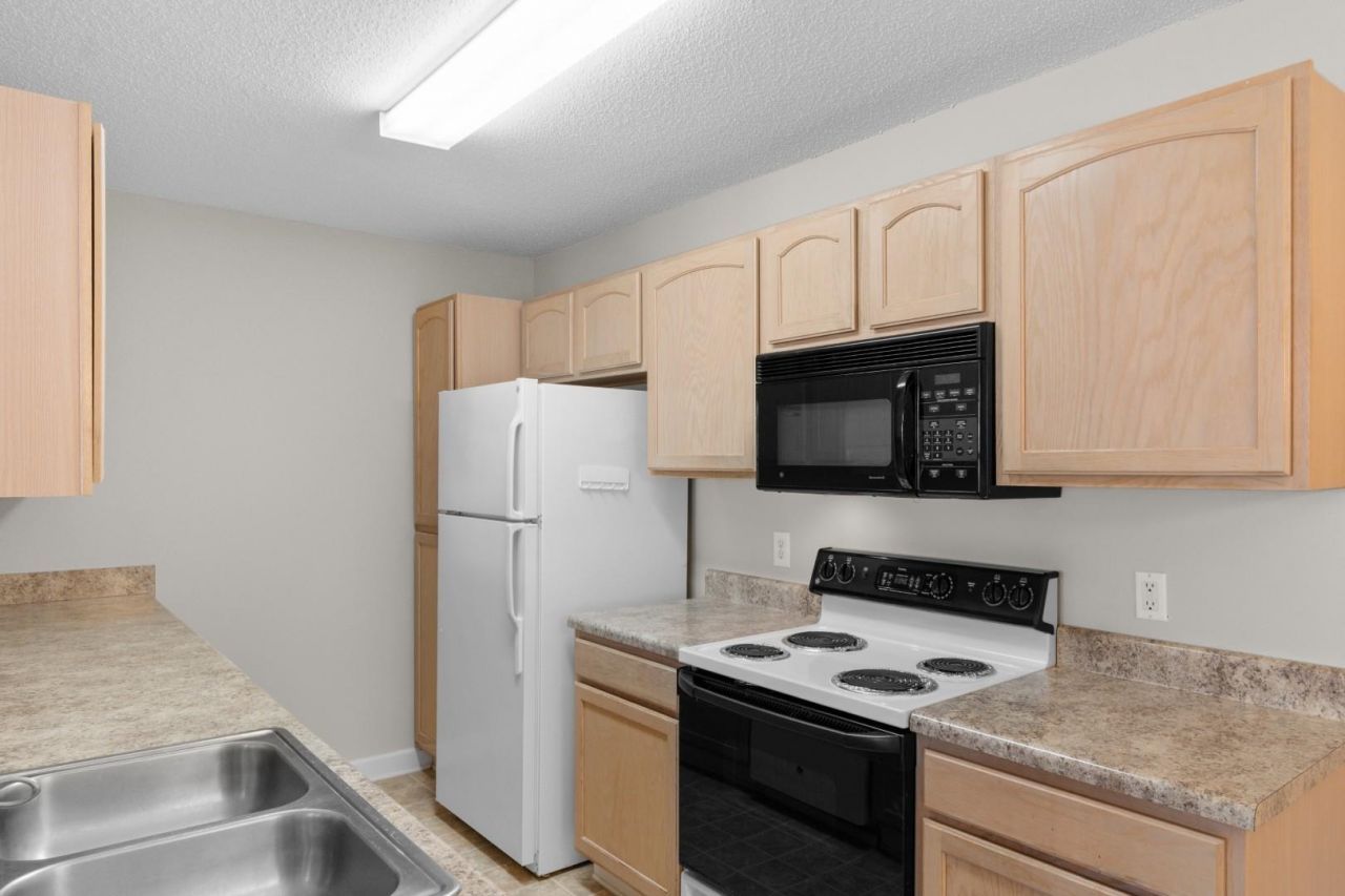 4300 Lotus Ct. Photo 4