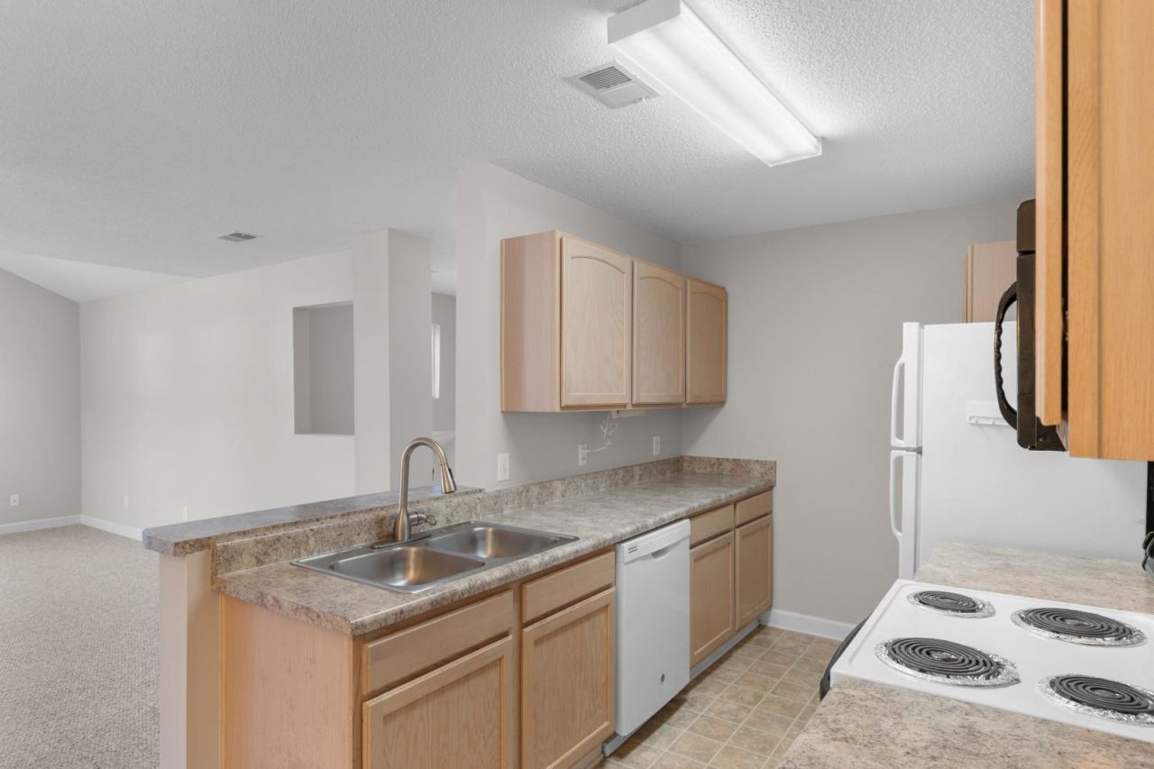 4300 Lotus Ct. Photo 6