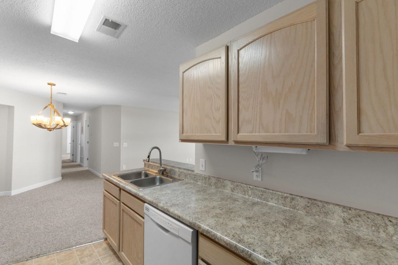 4300 Lotus Ct. Photo 8