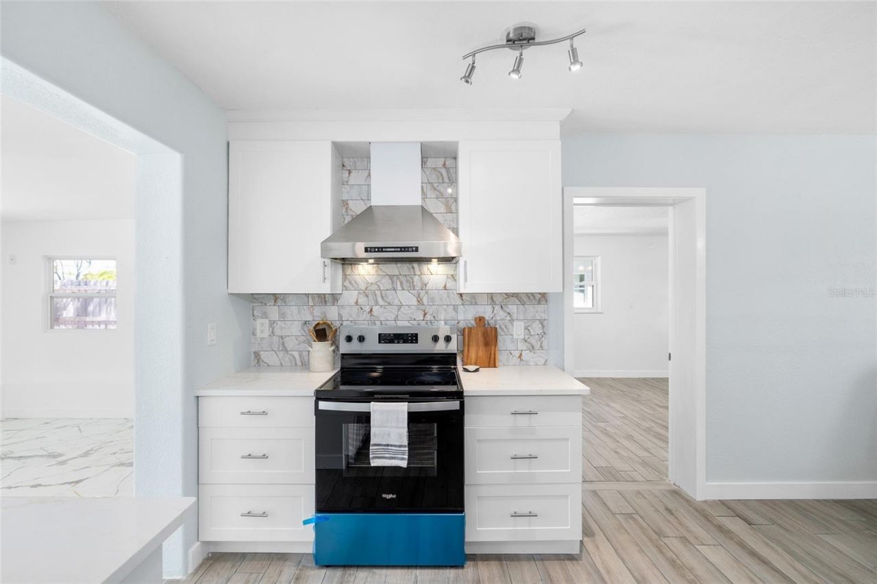 1827 Nevada Avenue Ne, Saint Petersburg, FL 33703 Photo