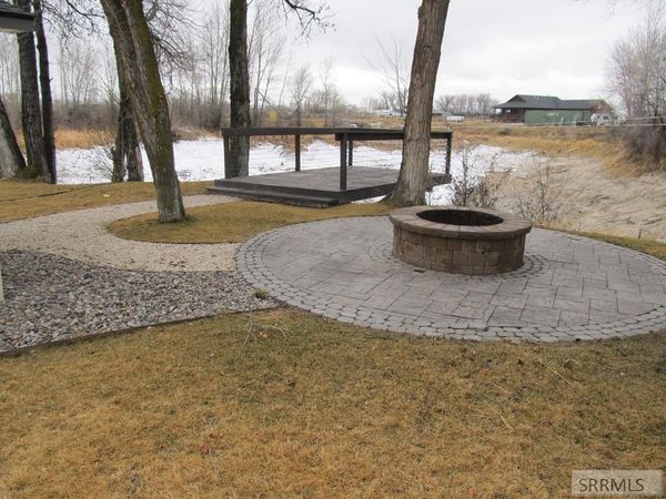 155 N 4700 E, RIGBY, ID 83442