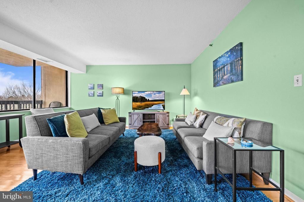 3713 S George Mason Drive, Unit 405W, Falls Church, VA 22041 Main Photo