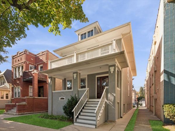 7252 N Bell Avenue, Chicago, IL 60645