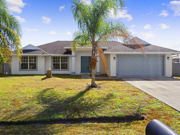 990 SW Versailles Avenue, Port St. Lucie, FL 34953