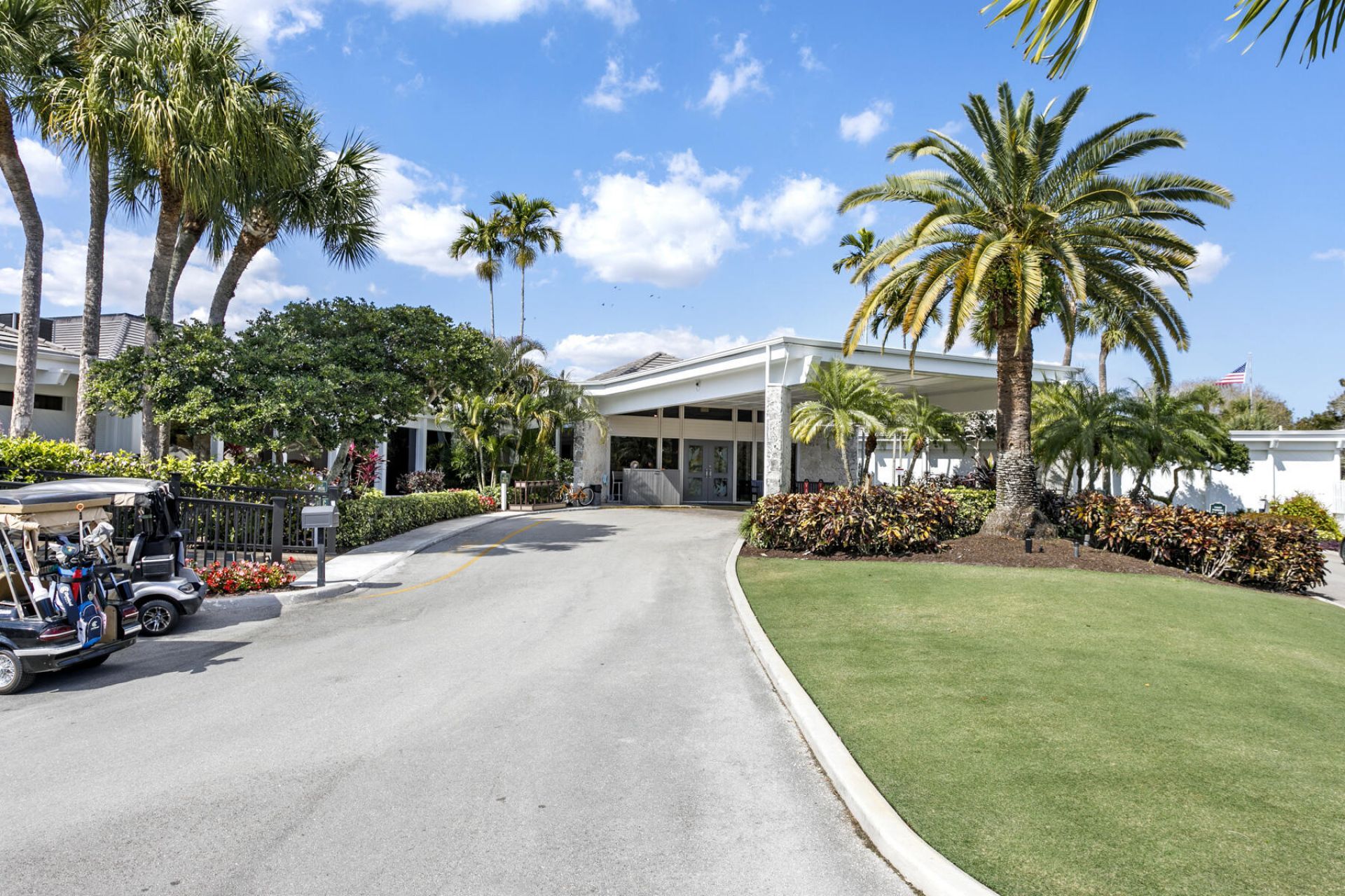 12841 Oak Knoll Drive, Palm Beach Gardens, FL 33418 Photo