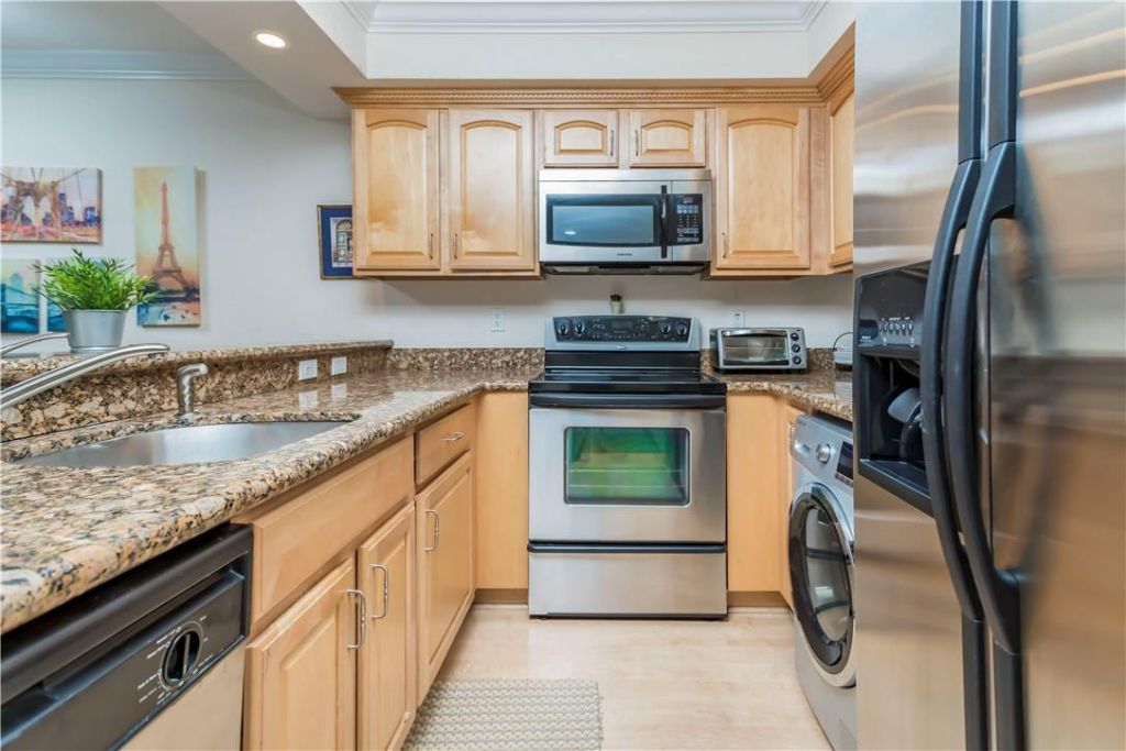 151 NE 16th Avenue, Fort Lauderdale, FL 33301 Photo