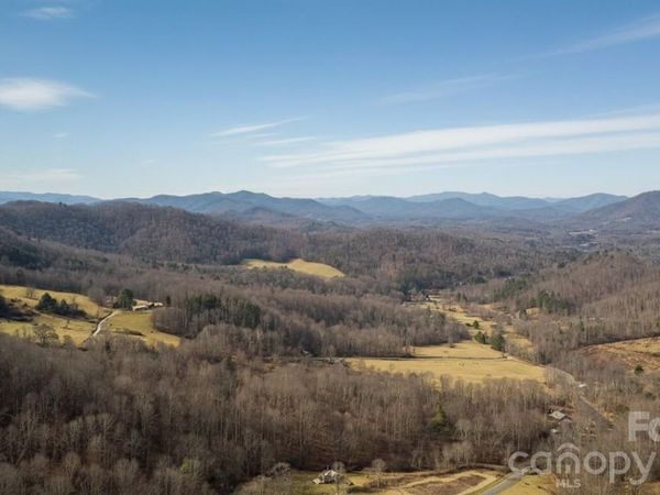 000 Wild Turkey Pen Road , Bakersville, NC 28705