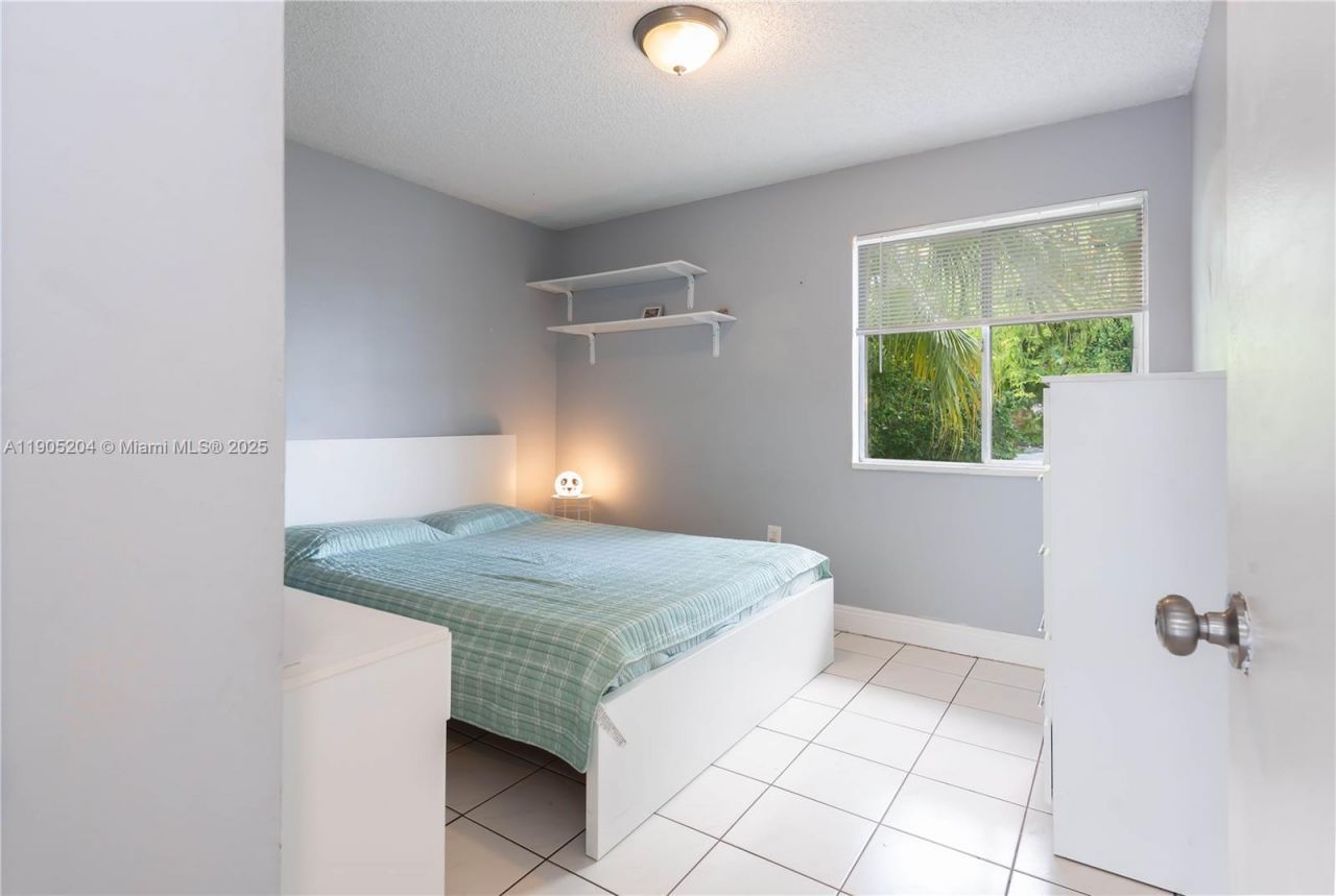 20561 SW 122nd Pl , Miami, FL 33177 Photo