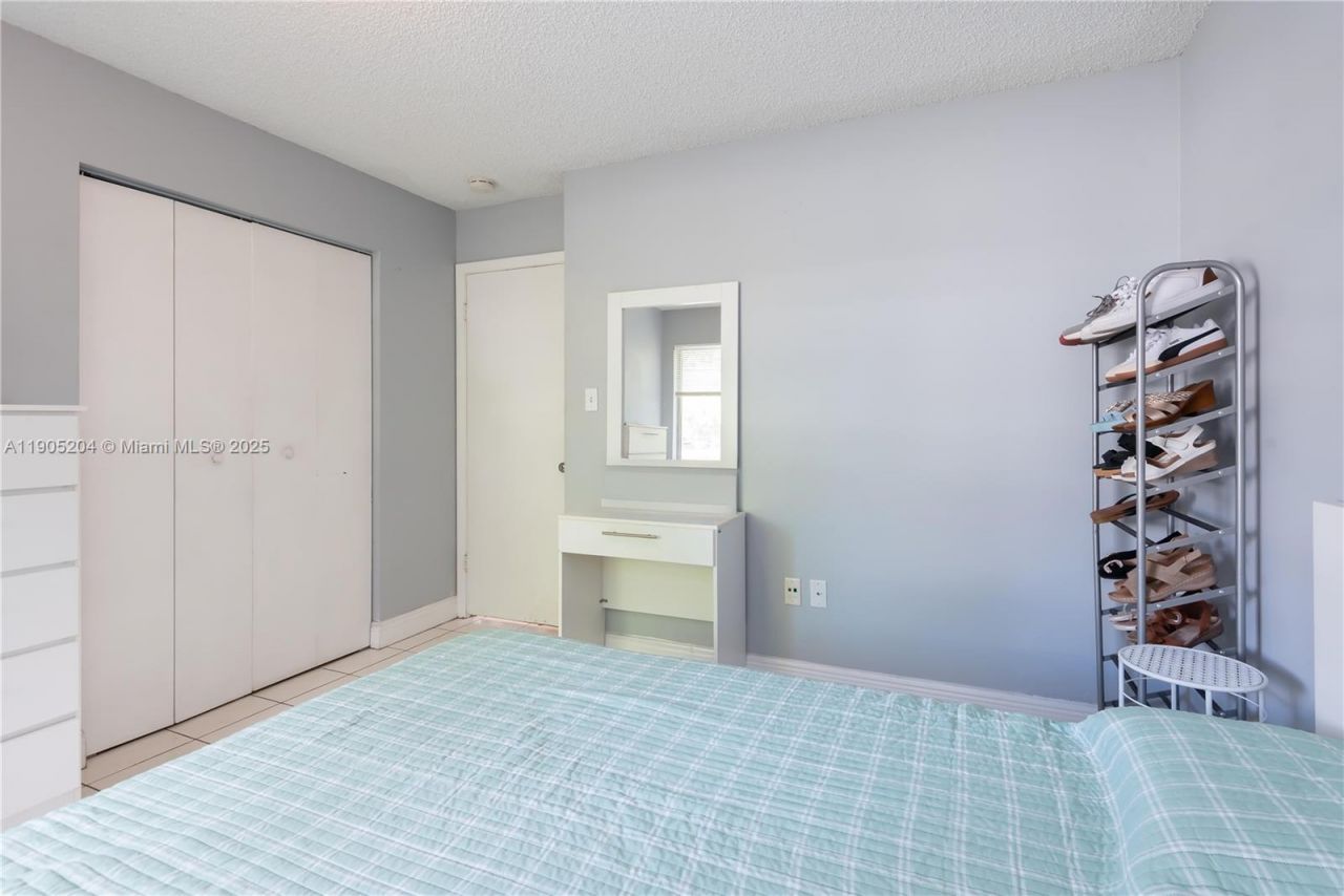 20561 SW 122nd Pl , Miami, FL 33177 Photo