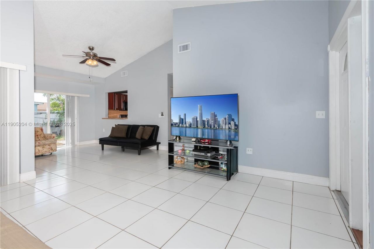 20561 SW 122nd Pl , Miami, FL 33177 Photo