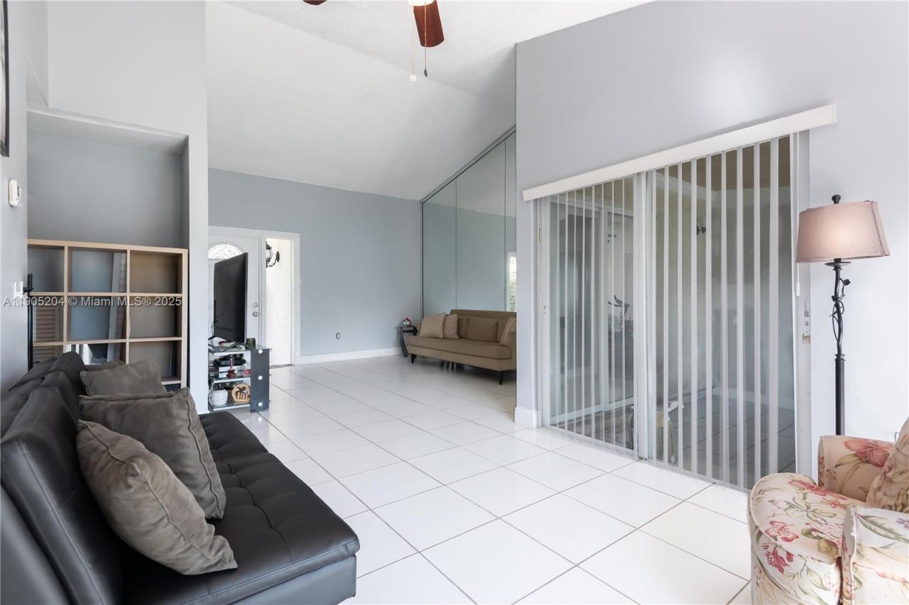 20561 SW 122nd Pl , Miami, FL 33177 Photo