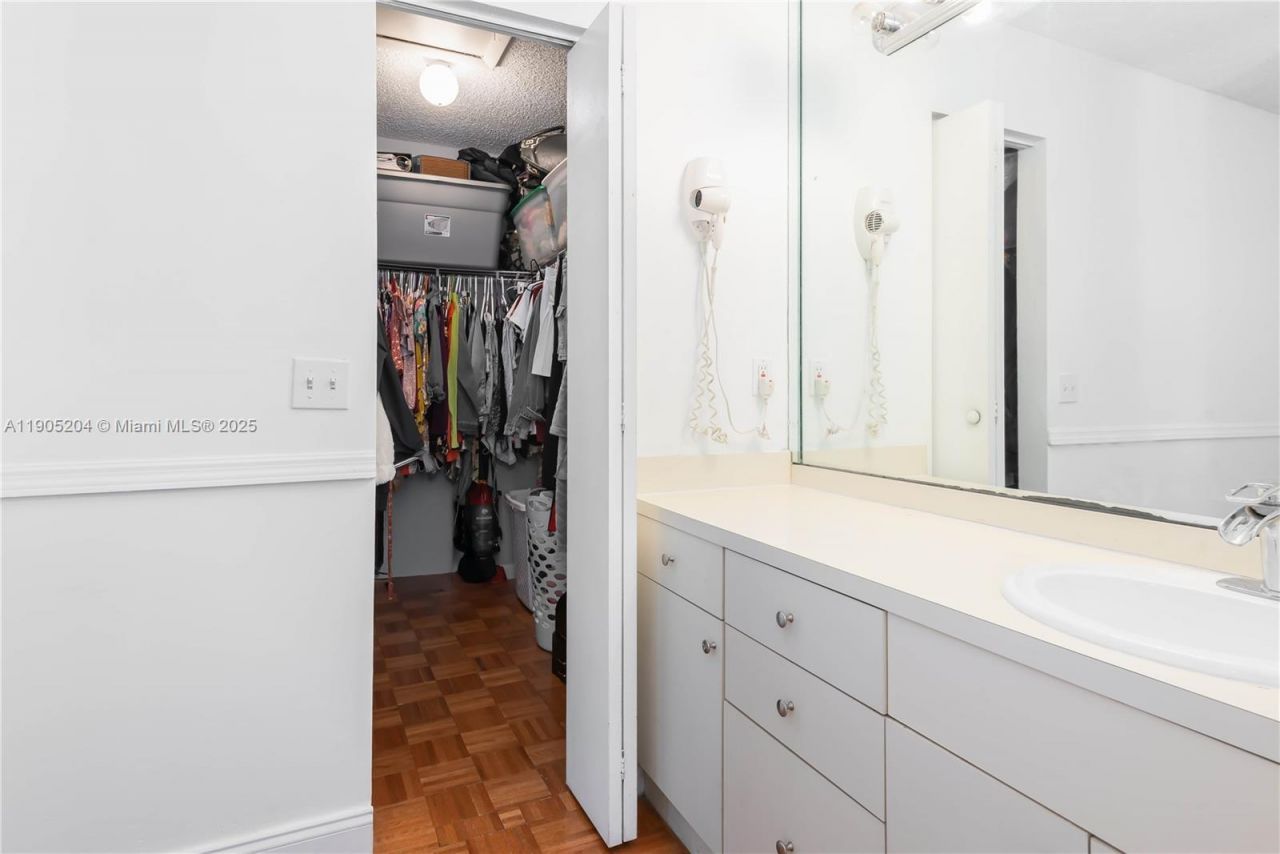 20561 SW 122nd Pl , Miami, FL 33177 Photo