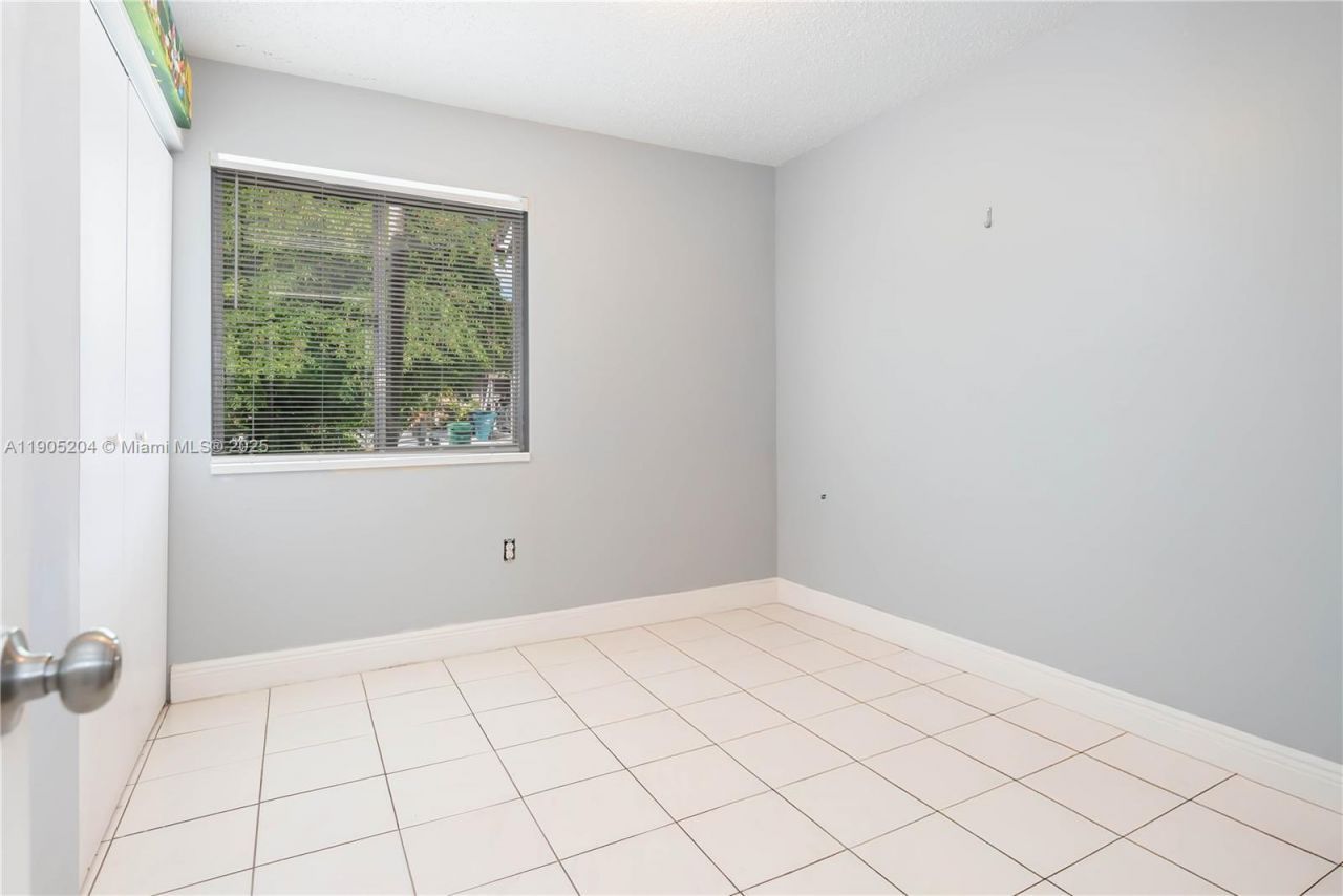 20561 SW 122nd Pl , Miami, FL 33177 Photo