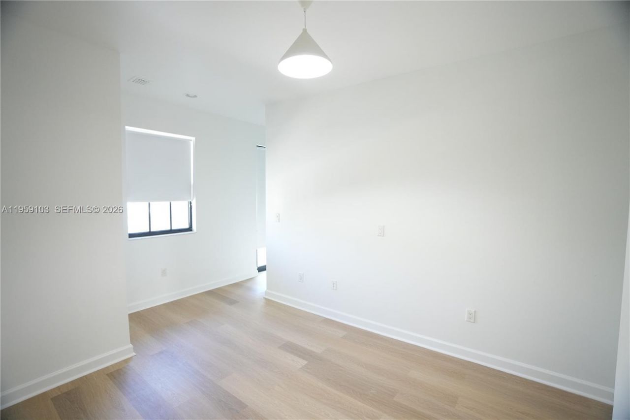 10464 NW 61st Ln, Doral, FL 33178 Photo