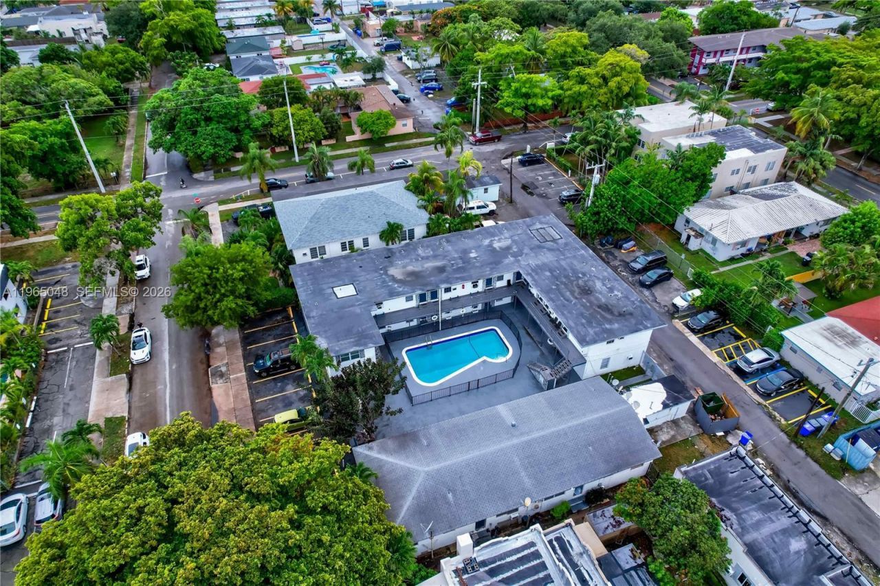 1843 Dewey St , Hollywood, FL 33020 Photo