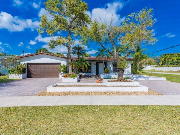 5201 Jefferson St, Hollywood, FL 33021