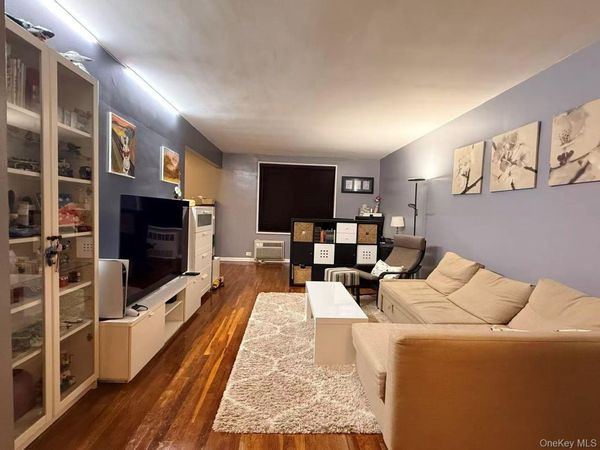 224-24 Union Turnpike, Unit 4N, Oakland Gardens, NY 11364