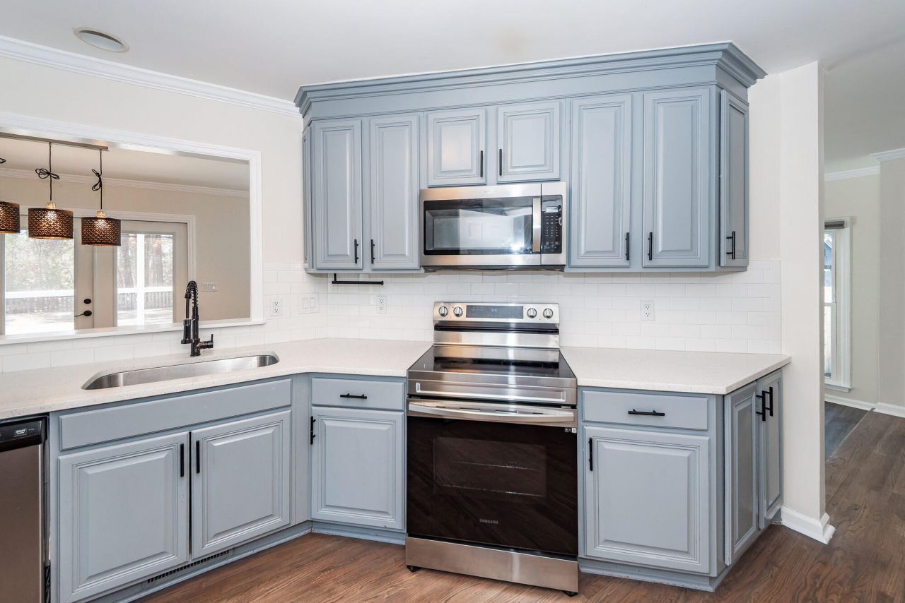 232 Knightsbridge Drive Photo 16