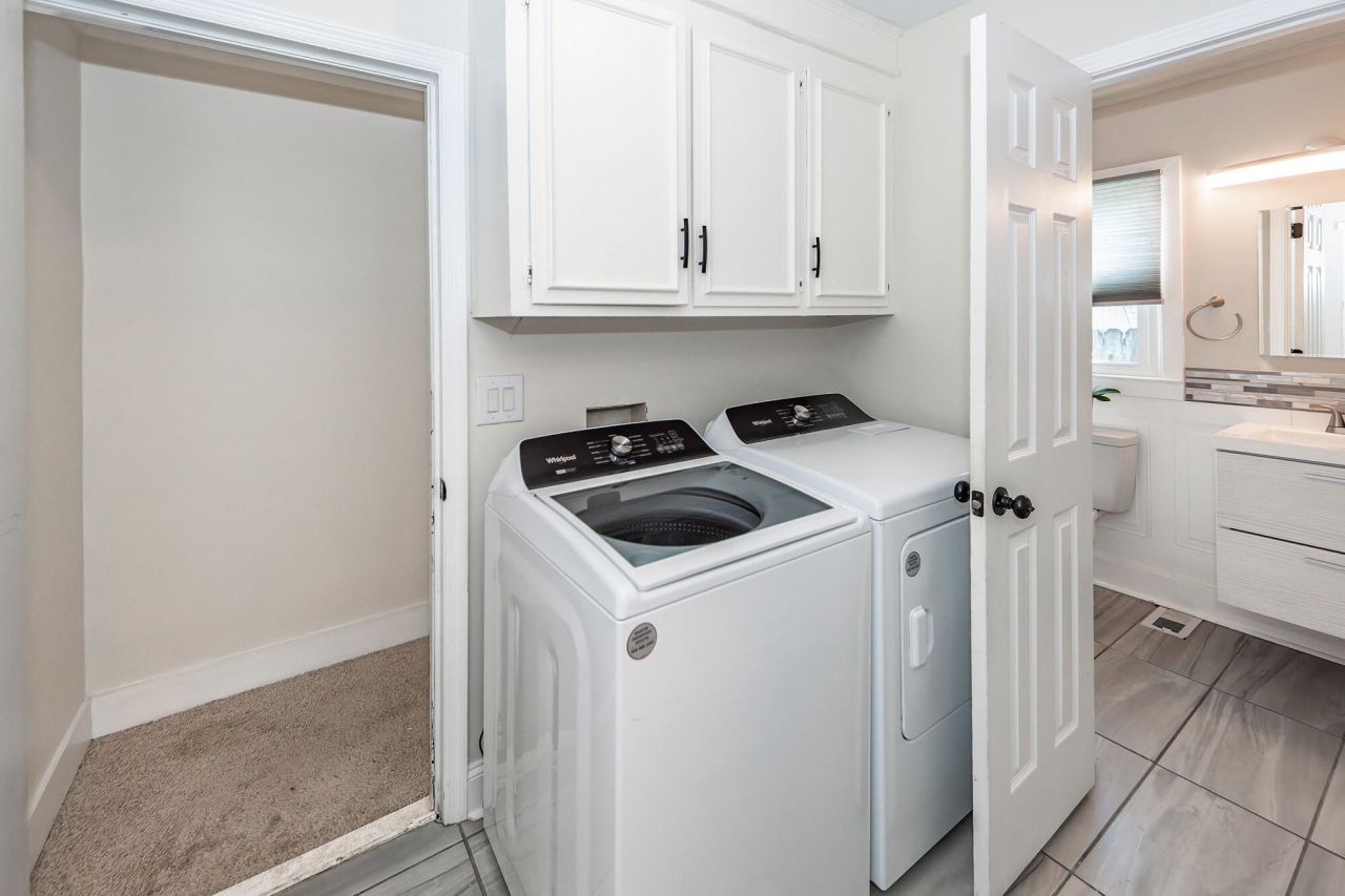 232 Knightsbridge Drive Photo 20