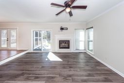 232 Knightsbridge Drive photo 4