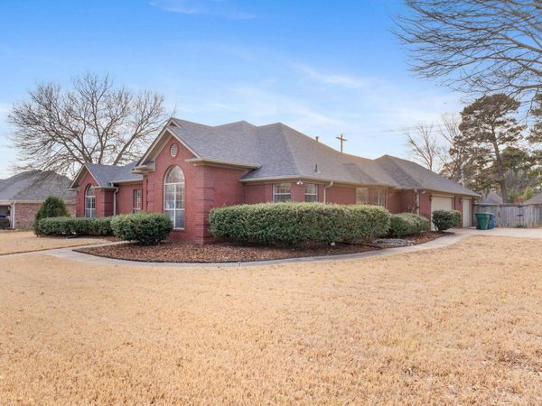 1655 Chicot Drive, Conway, AR 72034