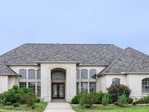 153 Whispering Winds Drive, Gunter, TX 75058
