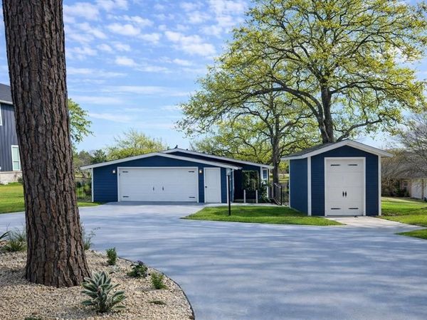 106 Blackfoot Trail , Lake Kiowa, TX 76240