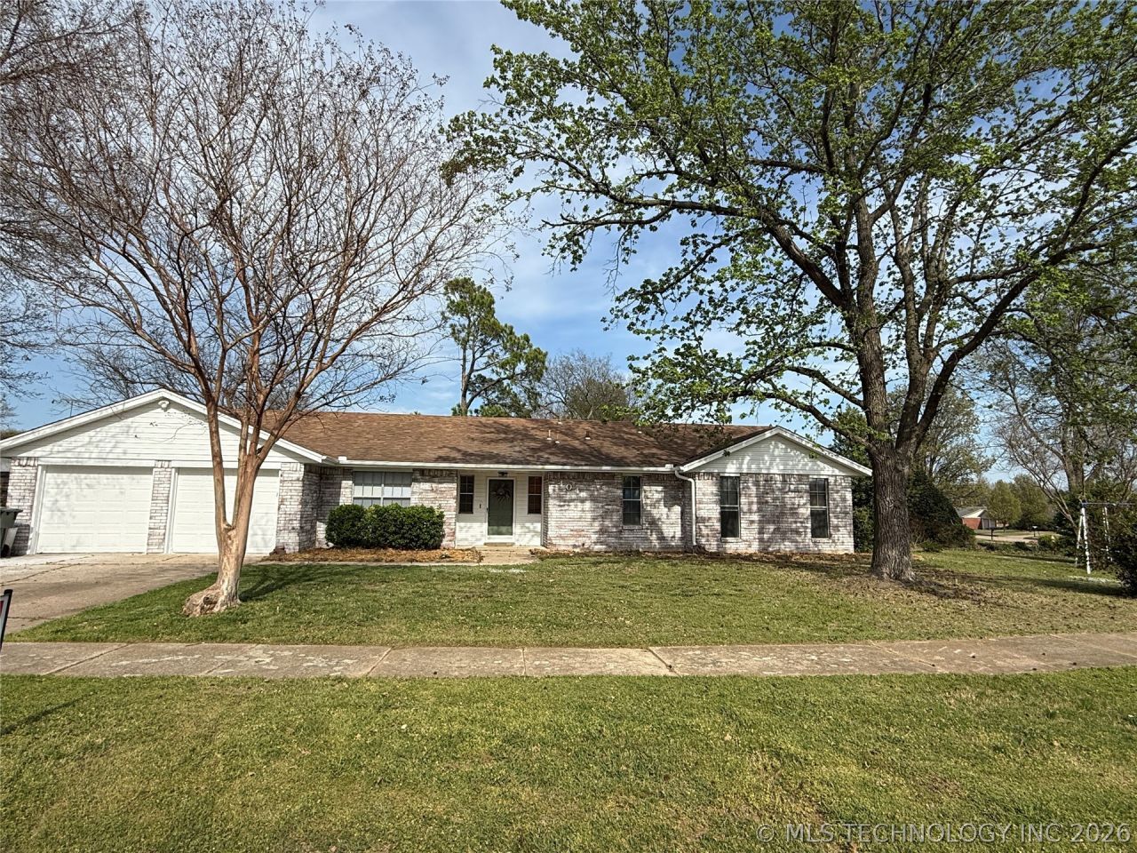 404 Trenton Road, Muskogee, OK 74403 Main Photo
