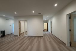 814 Johnnie Dodds Boulevard photo 4