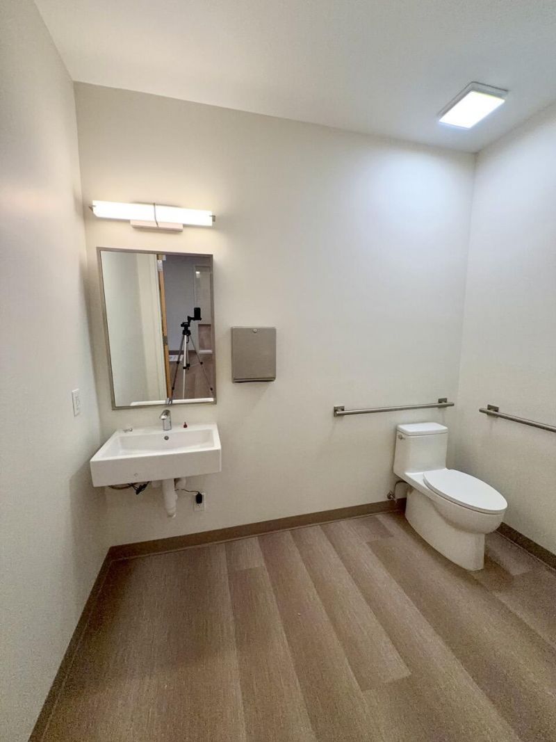 814 Johnnie Dodds Boulevard Photo 34