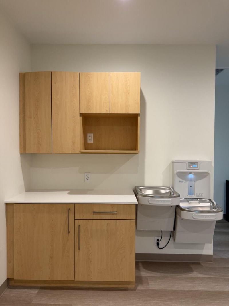 814 Johnnie Dodds Boulevard Photo 6