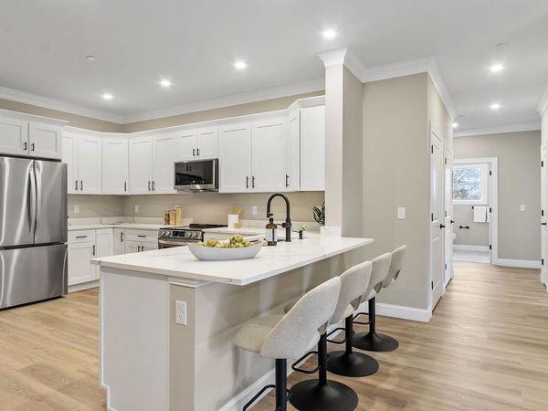 10100 S Willow Street, Unit 214, Manchester, NH 03103