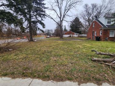 15778 SOUTHFIELD Freeway , Detroit, MI 48223