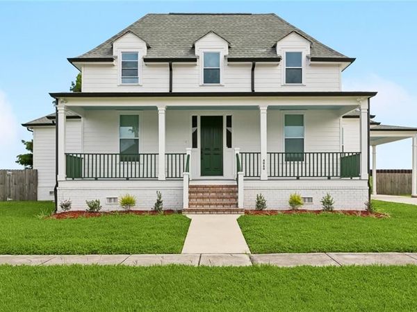 4060 HAMLET Place, Chalmette, LA 70043