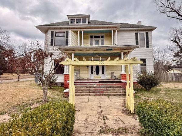 500 S Hickory St, Aberdeen, MS 39730